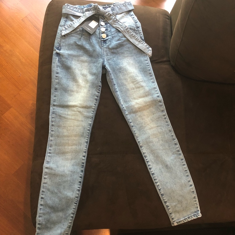High waisted jeans